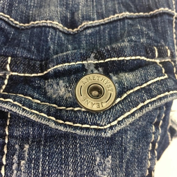 Amethyst sleeveless jean jacket - Picture 8 of 8